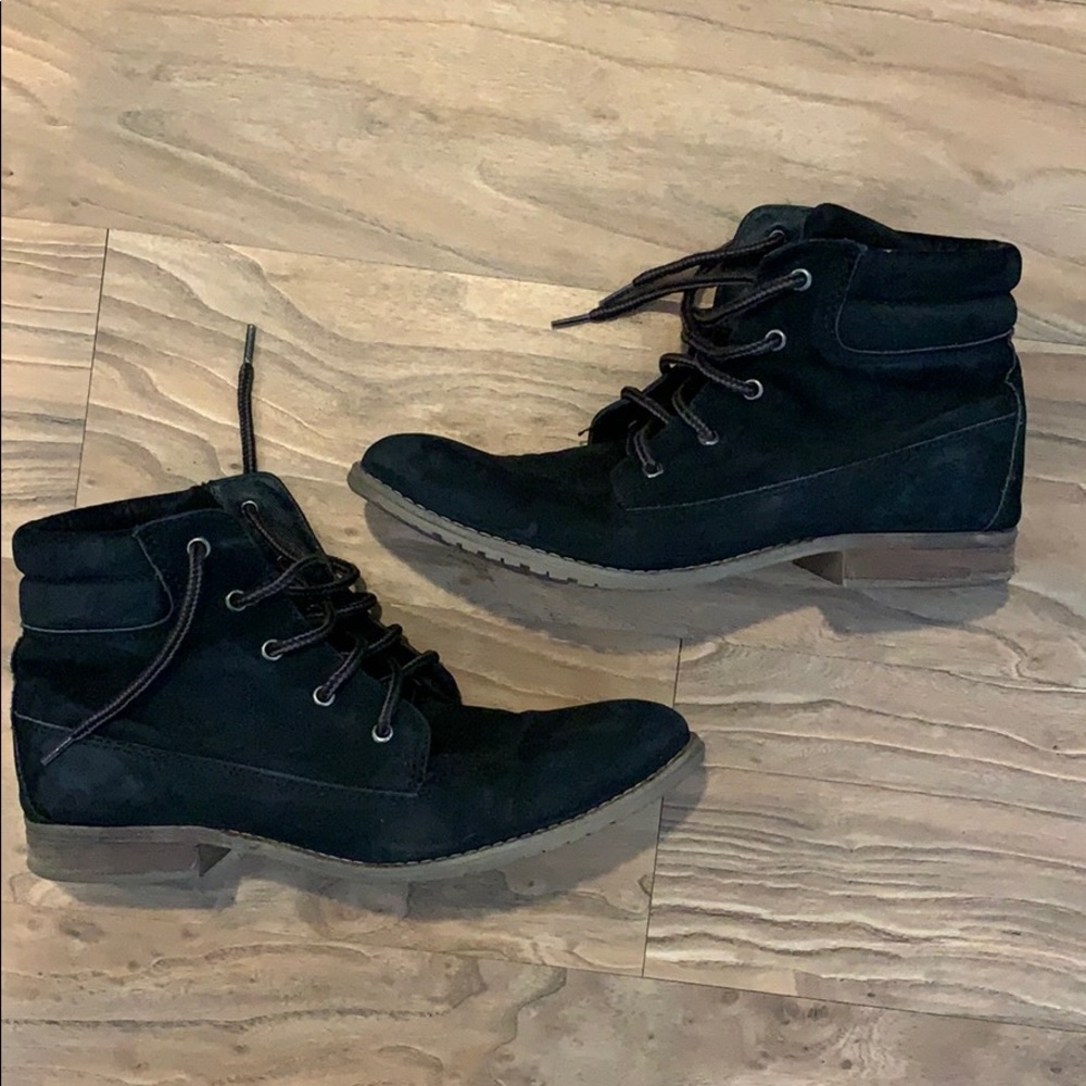 Steve Madden Black booties